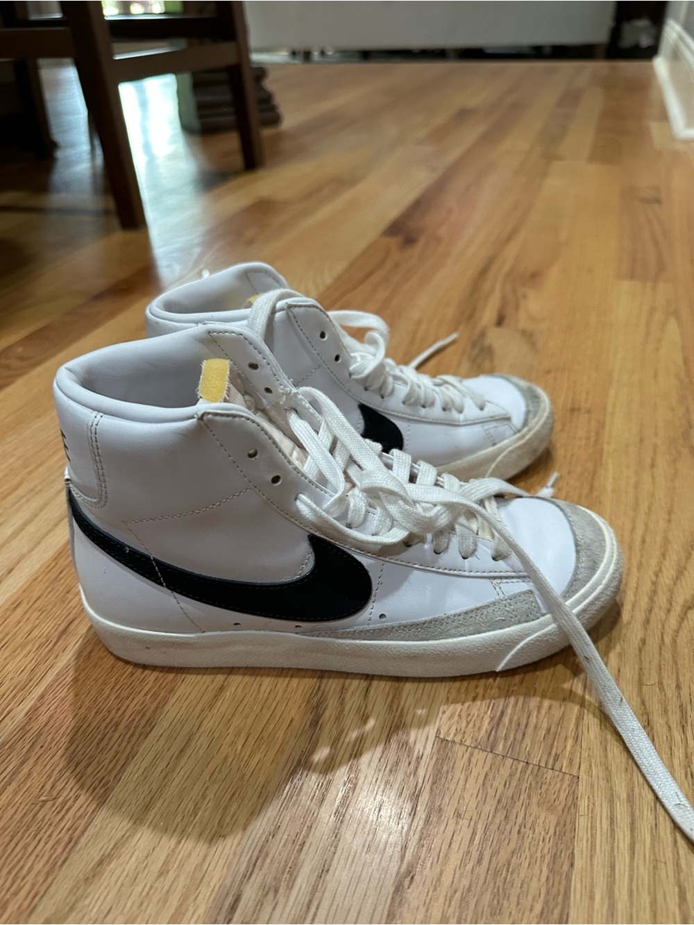 Women’s Nike Blazers Size 7